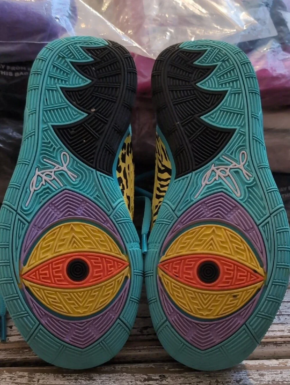 Nike Kyrie 6 PS (Pre-School/Youth) in the 
